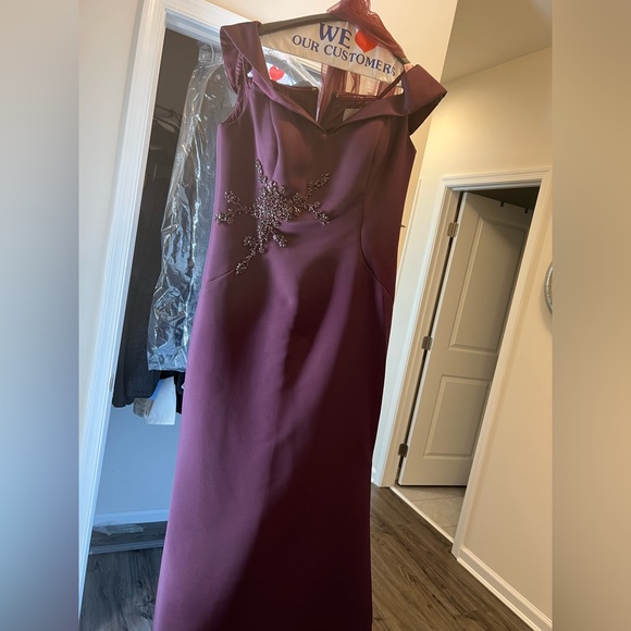 Mother of the bride dress - Picture 3 of 4